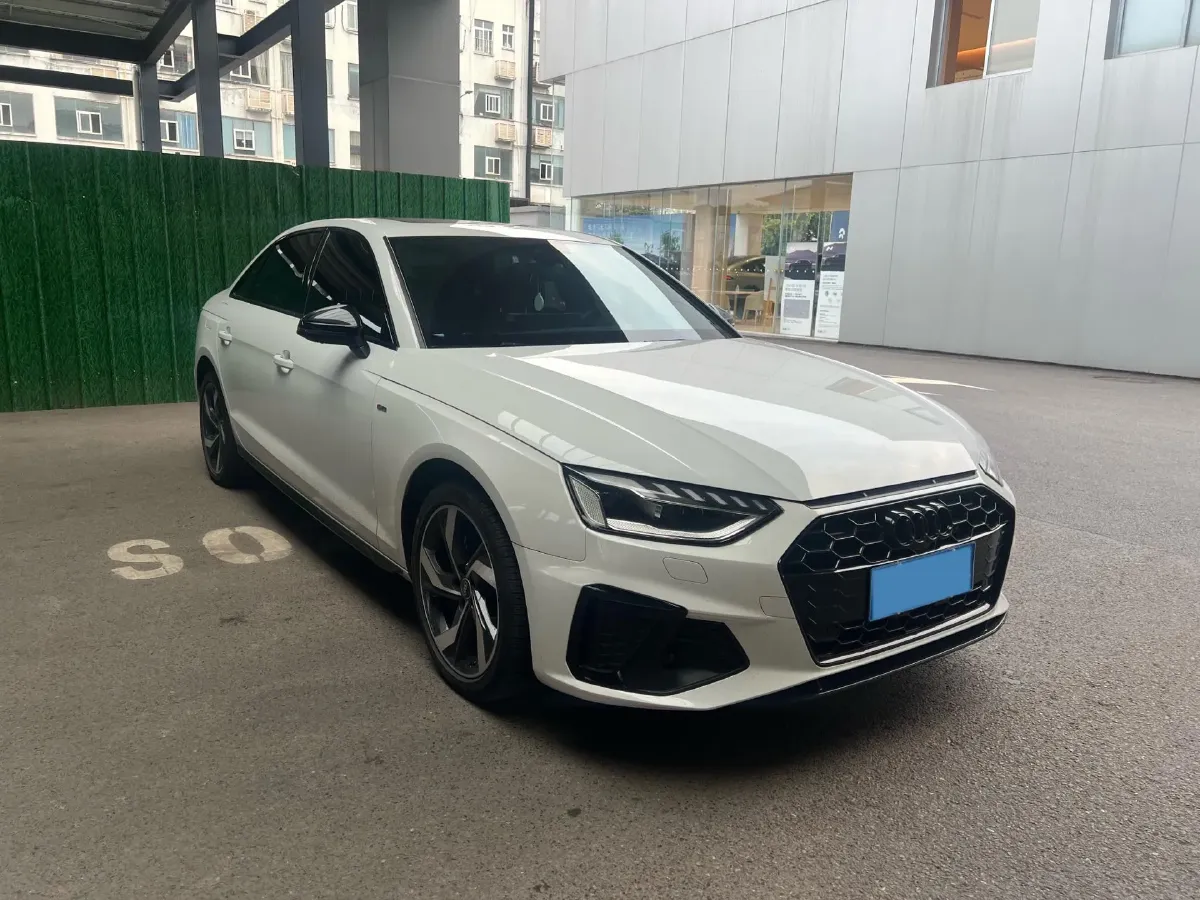 2023 Audi A4L 2.0T 190HP L4 7DCT,autocango,china used car exporter,china ev exporter,chinese used car exporter,chinese used ev exporter