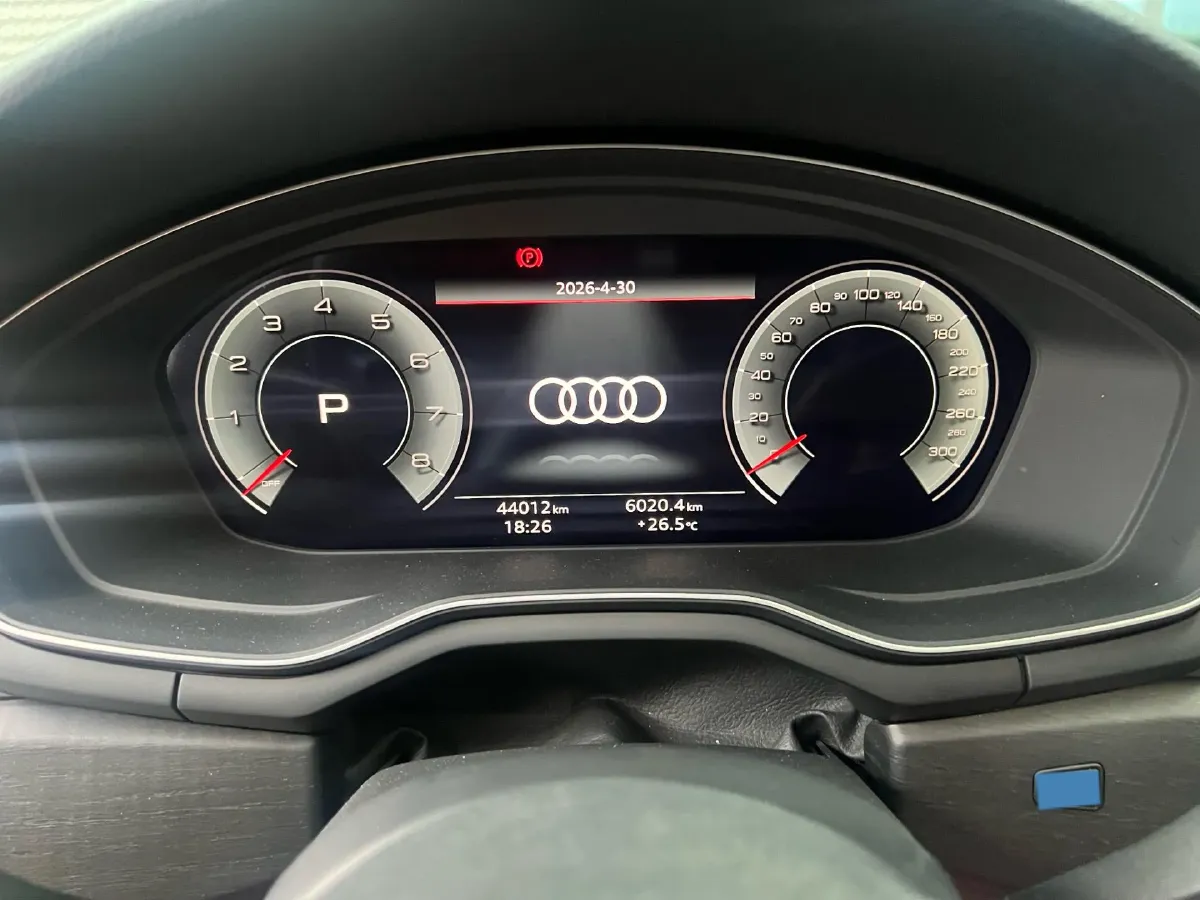 2023 Audi A4L 2.0T 190HP L4 7DCT,autocango,china used car exporter,china ev exporter,chinese used car exporter,chinese used ev exporter