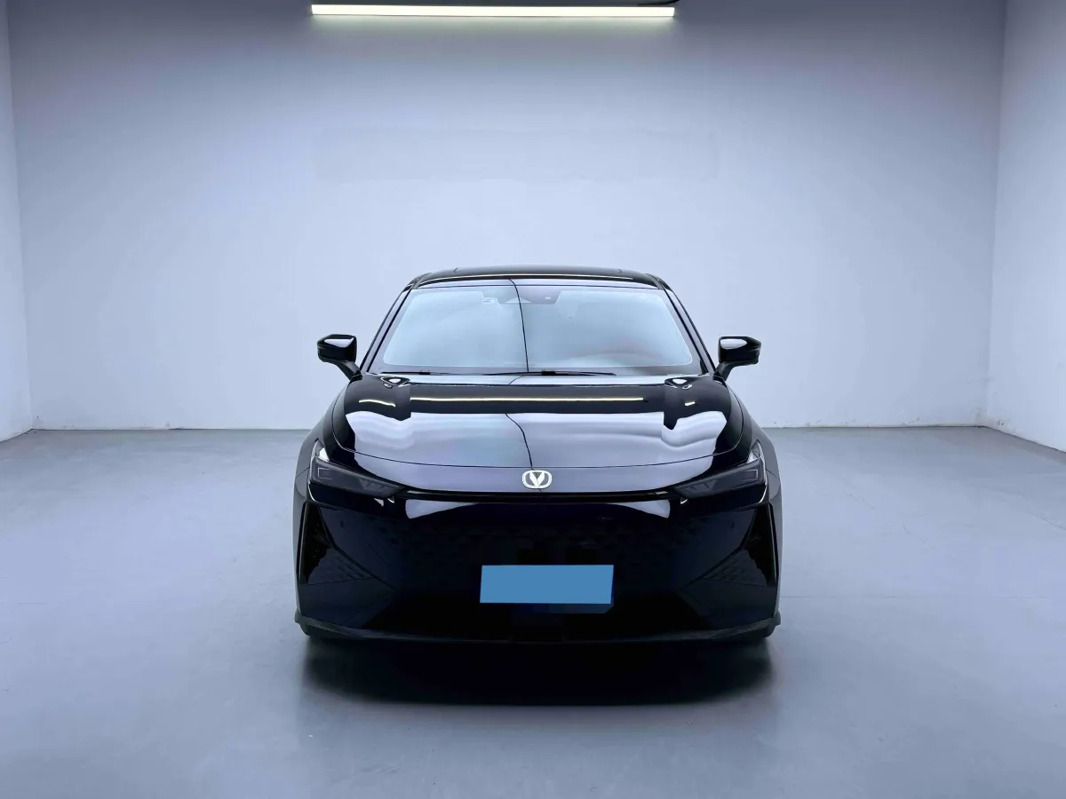 2024 ChangAn UNI-V 1.5T 188HP L4 7DCT,autocango,china used car exporter,china ev exporter,chinese used car exporter,chinese used ev exporter
