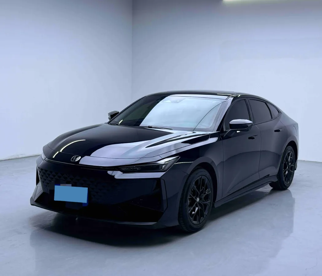 2024 ChangAn UNI-V 1.5T 188HP L4 7DCT,autocango,china used car exporter,china ev exporter,chinese used car exporter,chinese used ev exporter