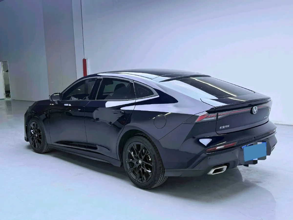 2024 ChangAn UNI-V 1.5T 188HP L4 7DCT,autocango,china used car exporter,china ev exporter,chinese used car exporter,chinese used ev exporter