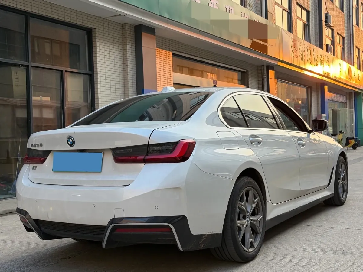 2024 BMW i3 BEV 70KWH,autocango,china used car exporter,china ev exporter,chinese used car exporter,chinese used ev exporter