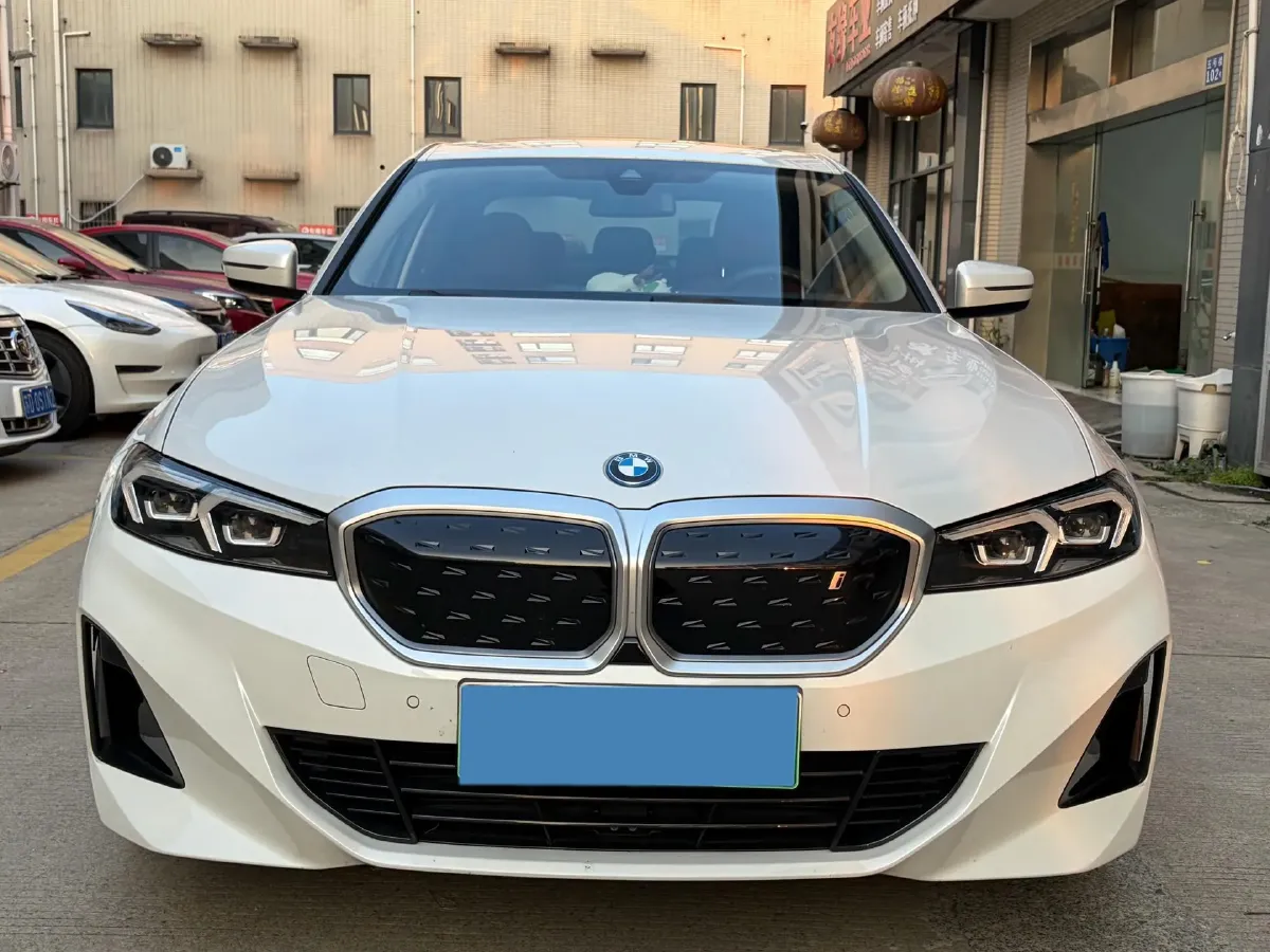 2024 BMW i3 BEV 70KWH,autocango,china used car exporter,china ev exporter,chinese used car exporter,chinese used ev exporter