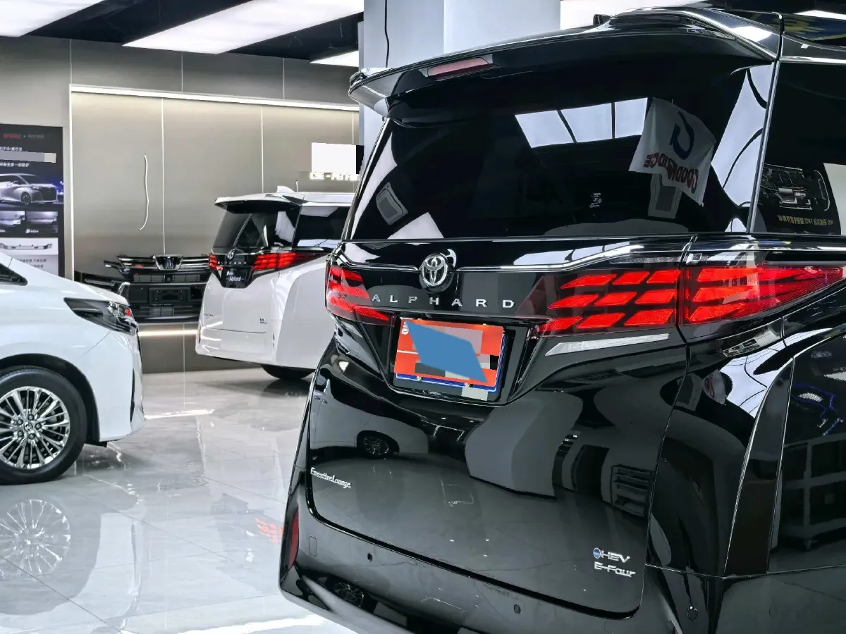2024 Toyota Alphard 2.5L 190HP L4 E-CVT Hybrid,autocango,china used car exporter,china ev exporter,chinese used car exporter,chinese used ev exporter