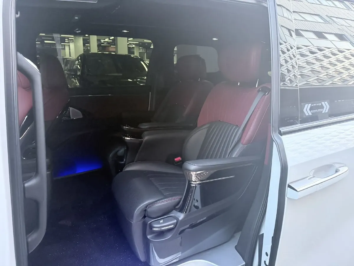 2023 GAC Trumpchi M8 2.0T 252HP L4 8AT,autocango,china used car exporter,china ev exporter,chinese used car exporter,chinese used ev exporter