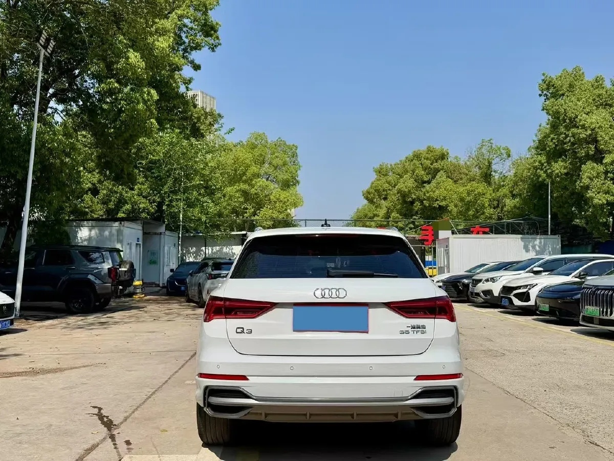 2022 Audi Q3 1.4T 150HP L4 7DCT,autocango,china used car exporter,china ev exporter,chinese used car exporter,chinese used ev exporter