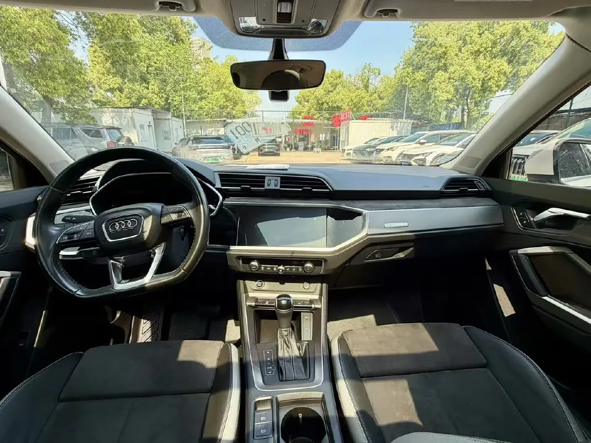 2022 Audi Q3 1.4T 150HP L4 7DCT,autocango,china used car exporter,china ev exporter,chinese used car exporter,chinese used ev exporter