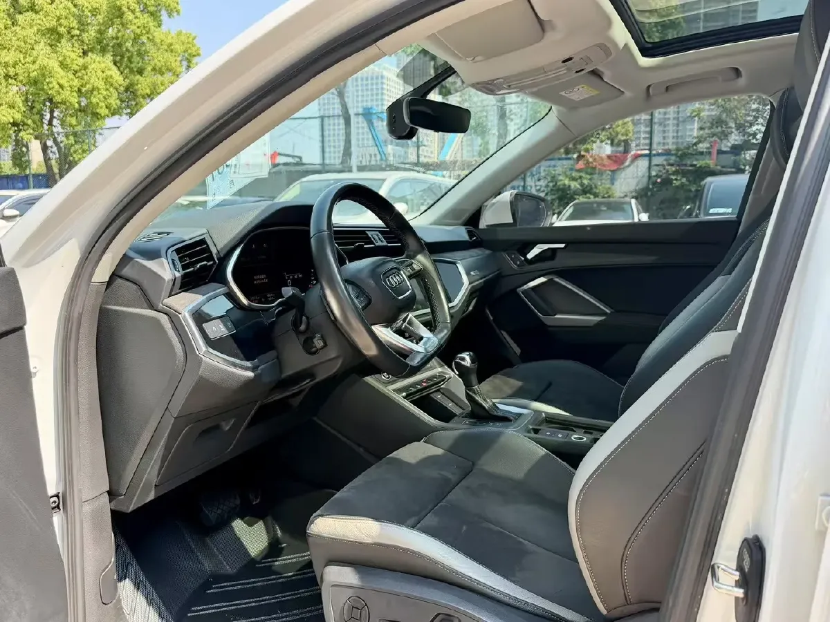 2022 Audi Q3 1.4T 150HP L4 7DCT,autocango,china used car exporter,china ev exporter,chinese used car exporter,chinese used ev exporter