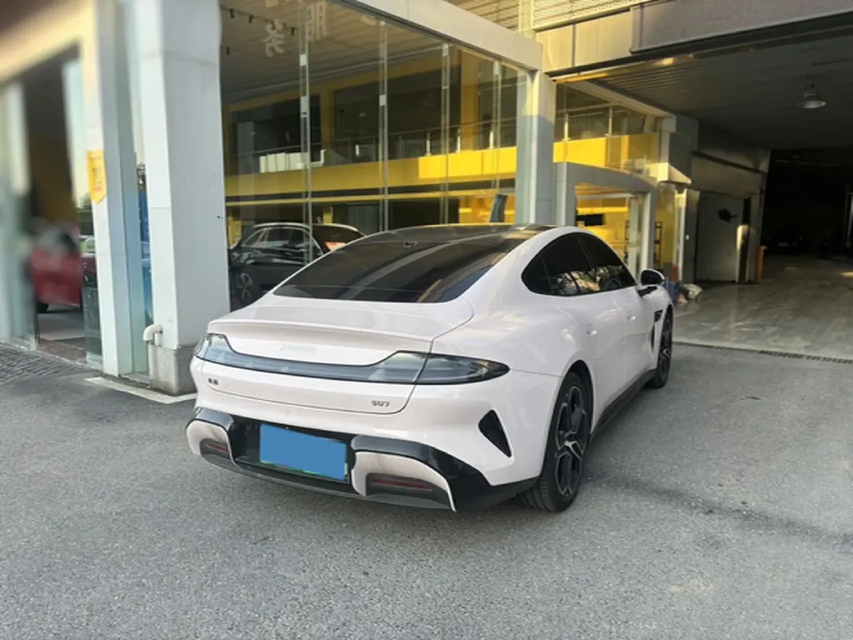 2024 MI SU7 BEV 73.6KWH,autocango,china used car exporter,china ev exporter,chinese used car exporter,chinese used ev exporter