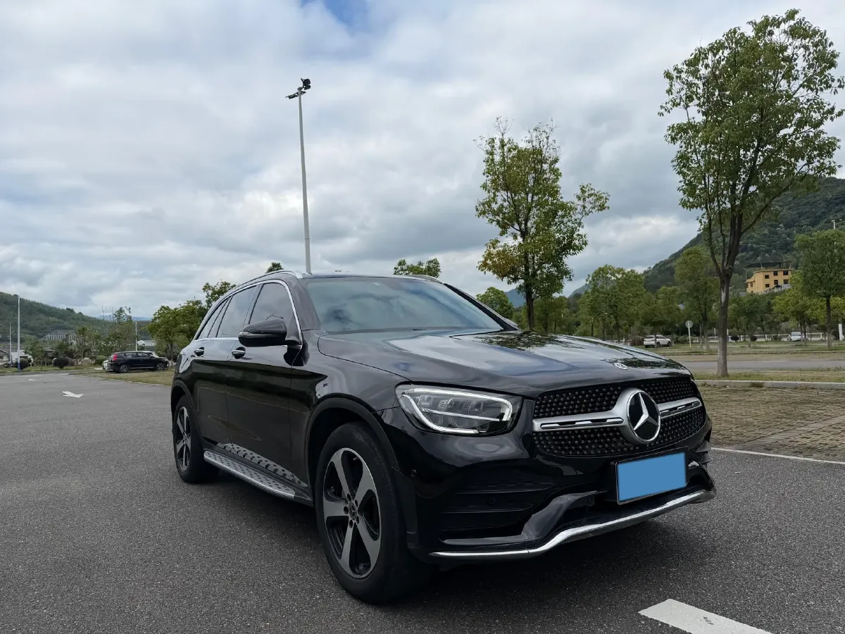 2022 Mercedes-Benz GLC Class 2.0T 197HP L4 9AT,autocango,china used car exporter,china ev exporter,chinese used car exporter,chinese used ev exporter