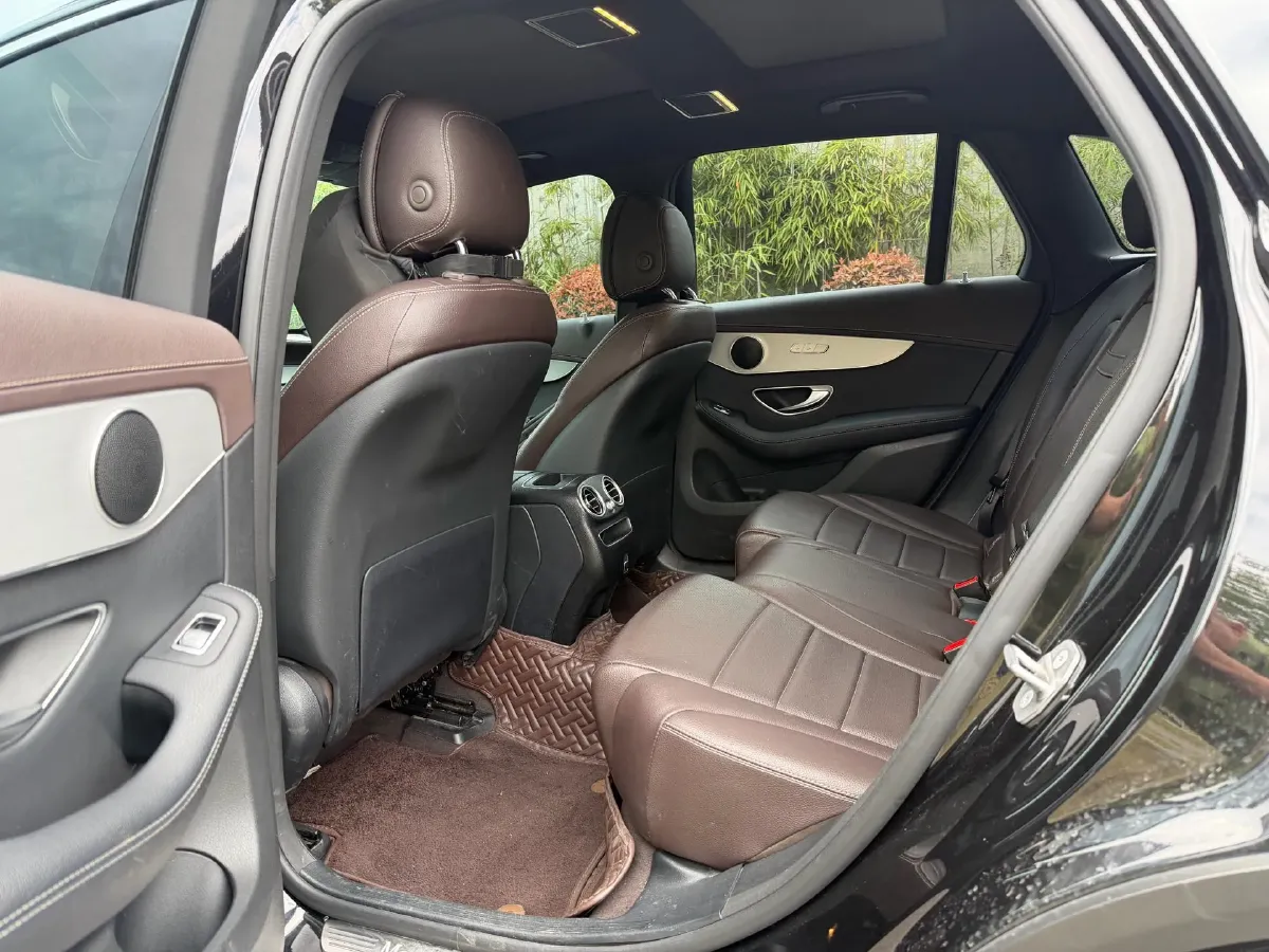 2022 Mercedes-Benz GLC Class 2.0T 197HP L4 9AT,autocango,china used car exporter,china ev exporter,chinese used car exporter,chinese used ev exporter