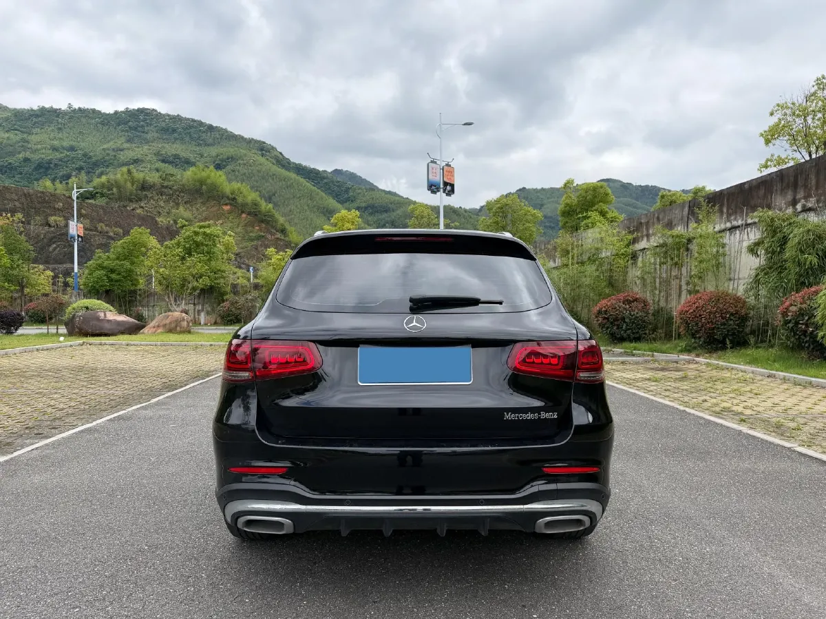 2022 Mercedes-Benz GLC Class 2.0T 197HP L4 9AT,autocango,china used car exporter,china ev exporter,chinese used car exporter,chinese used ev exporter