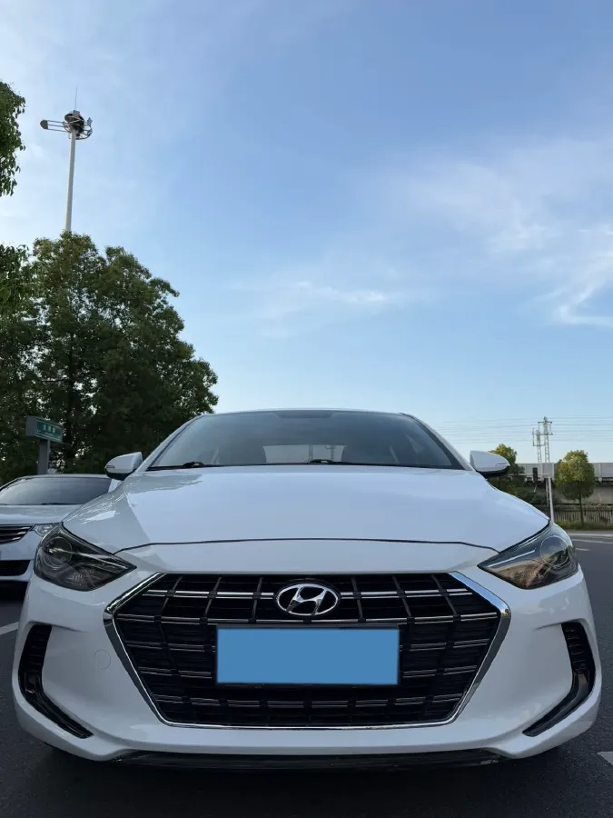 2020 Hyundai Elantra 1.5L 115HP L4 CVT,autocango,china used car exporter,china ev exporter,chinese used car exporter,chinese used ev exporter