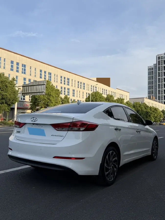 2020 Hyundai Elantra 1.5L 115HP L4 CVT,autocango,china used car exporter,china ev exporter,chinese used car exporter,chinese used ev exporter