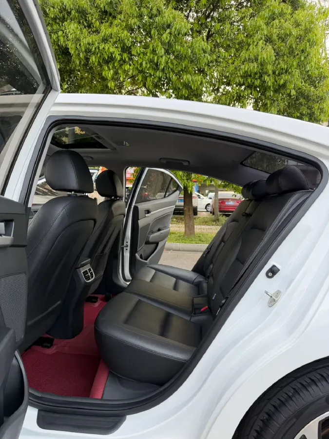 2020 Hyundai Elantra 1.5L 115HP L4 CVT,autocango,china used car exporter,china ev exporter,chinese used car exporter,chinese used ev exporter