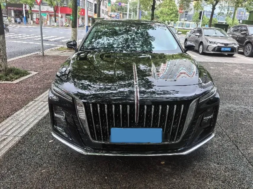 2024 HongQi H5 2.0T 224HP L4 8AT,autocango,china used car exporter,china ev exporter,chinese used car exporter,chinese used ev exporter