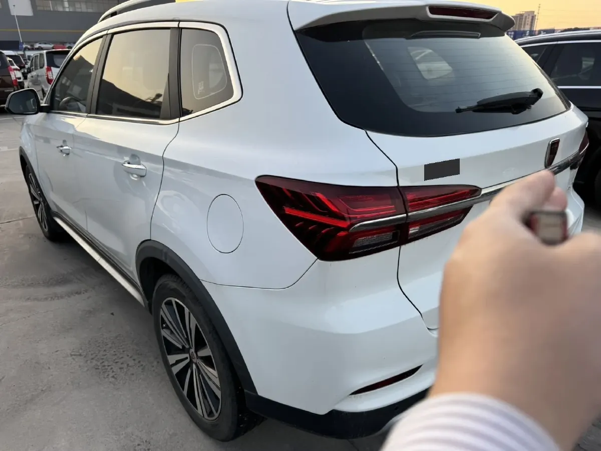 2020 Roewe i6 1.5T 169HP L4 7DCT,autocango,china used car exporter,china ev exporter,chinese used car exporter,chinese used ev exporter