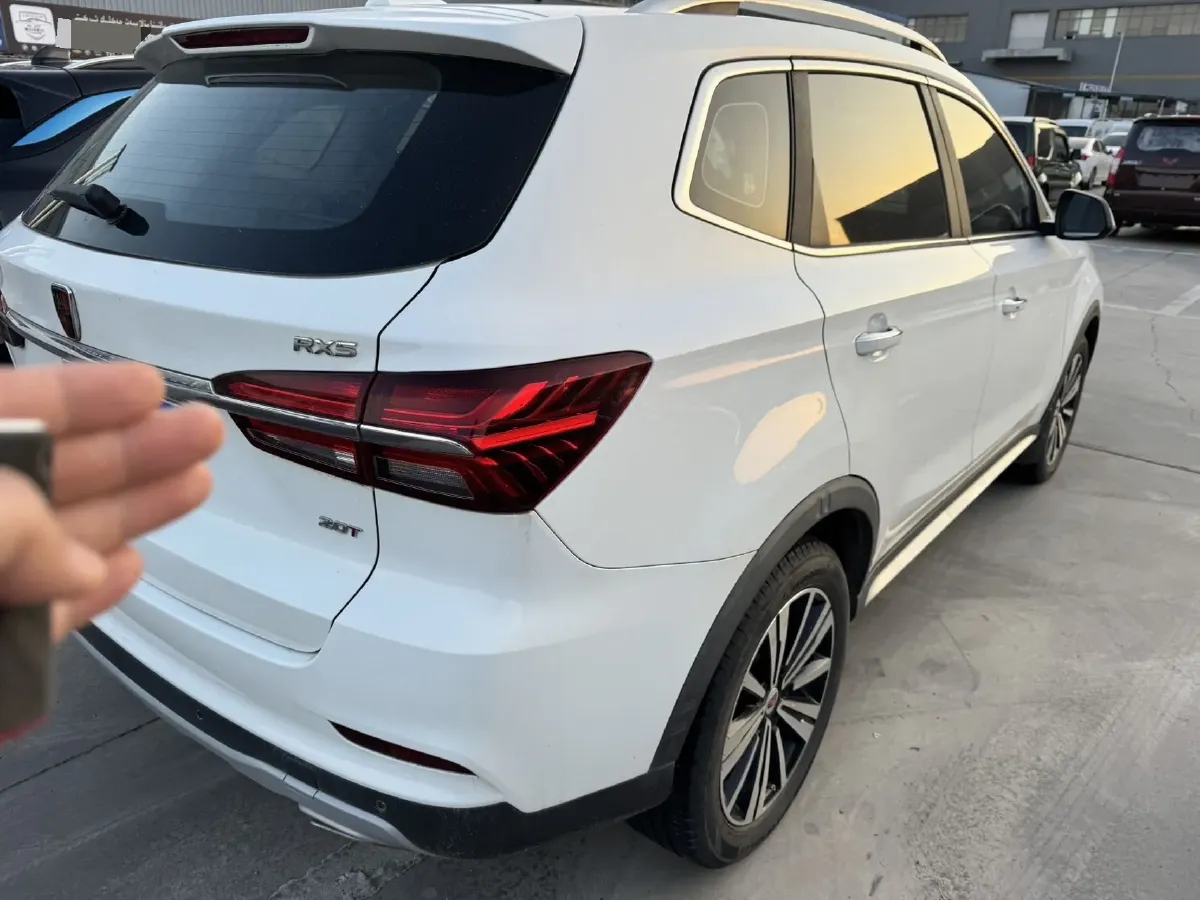 2020 Roewe i6 1.5T 169HP L4 7DCT,autocango,china used car exporter,china ev exporter,chinese used car exporter,chinese used ev exporter