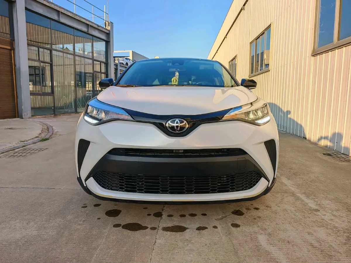 2022 Toyota C-HR 2.0L 171HP L4 CVT,autocango,china used car exporter,china ev exporter,chinese used car exporter,chinese used ev exporter