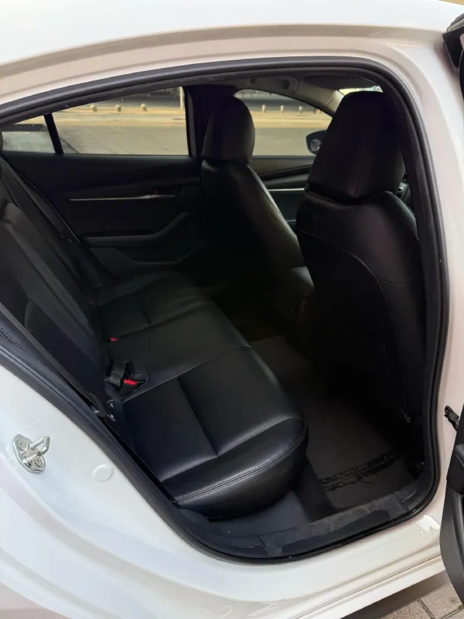 2022 Mazda 3 Axela 2.0L 158HP L4 6AT,autocango,china used car exporter,china ev exporter,chinese used car exporter,chinese used ev exporter