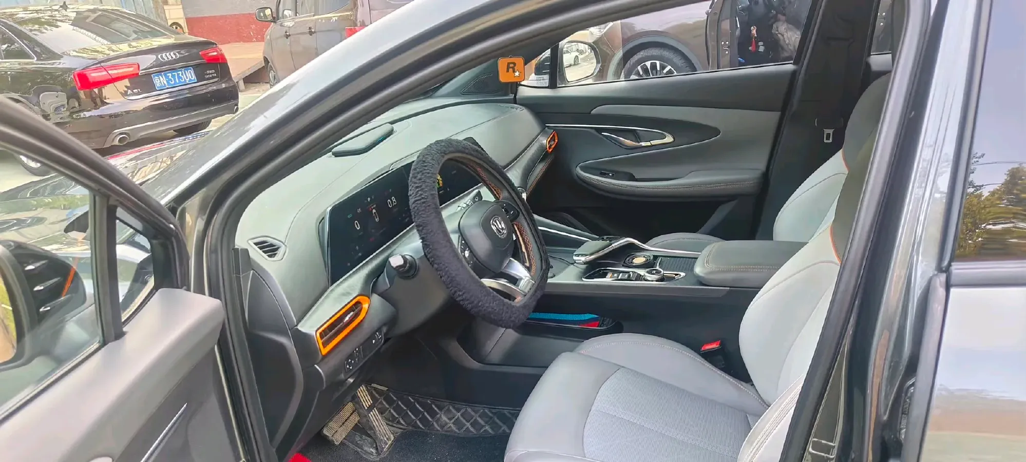 2022 ChangAn UNI-T 1.5T 188HP L4 7DCT,autocango,china used car exporter,china ev exporter,chinese used car exporter,chinese used ev exporter