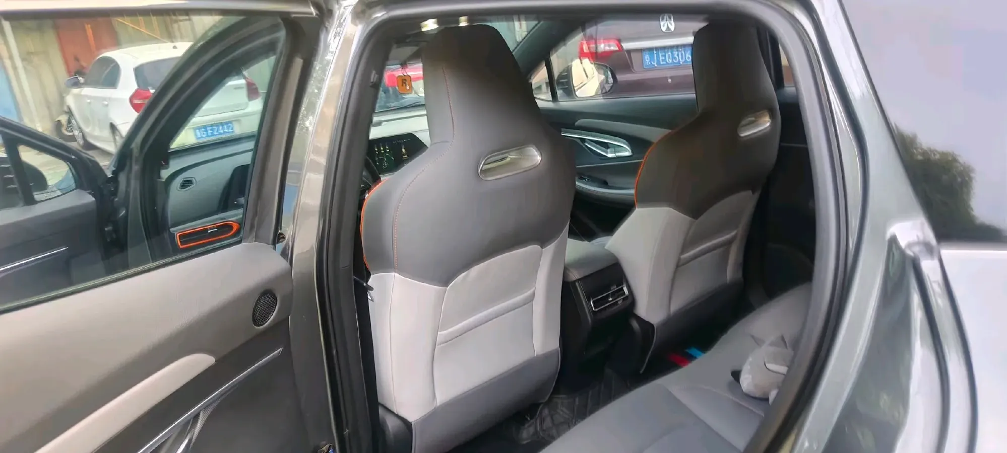 2022 ChangAn UNI-T 1.5T 188HP L4 7DCT,autocango,china used car exporter,china ev exporter,chinese used car exporter,chinese used ev exporter
