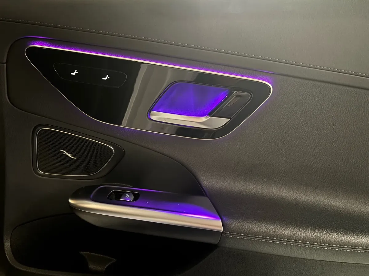 2022 Mercedes-Benz C Class 1.5T 170HP L4 9AT,autocango,china used car exporter,china ev exporter,chinese used car exporter,chinese used ev exporter