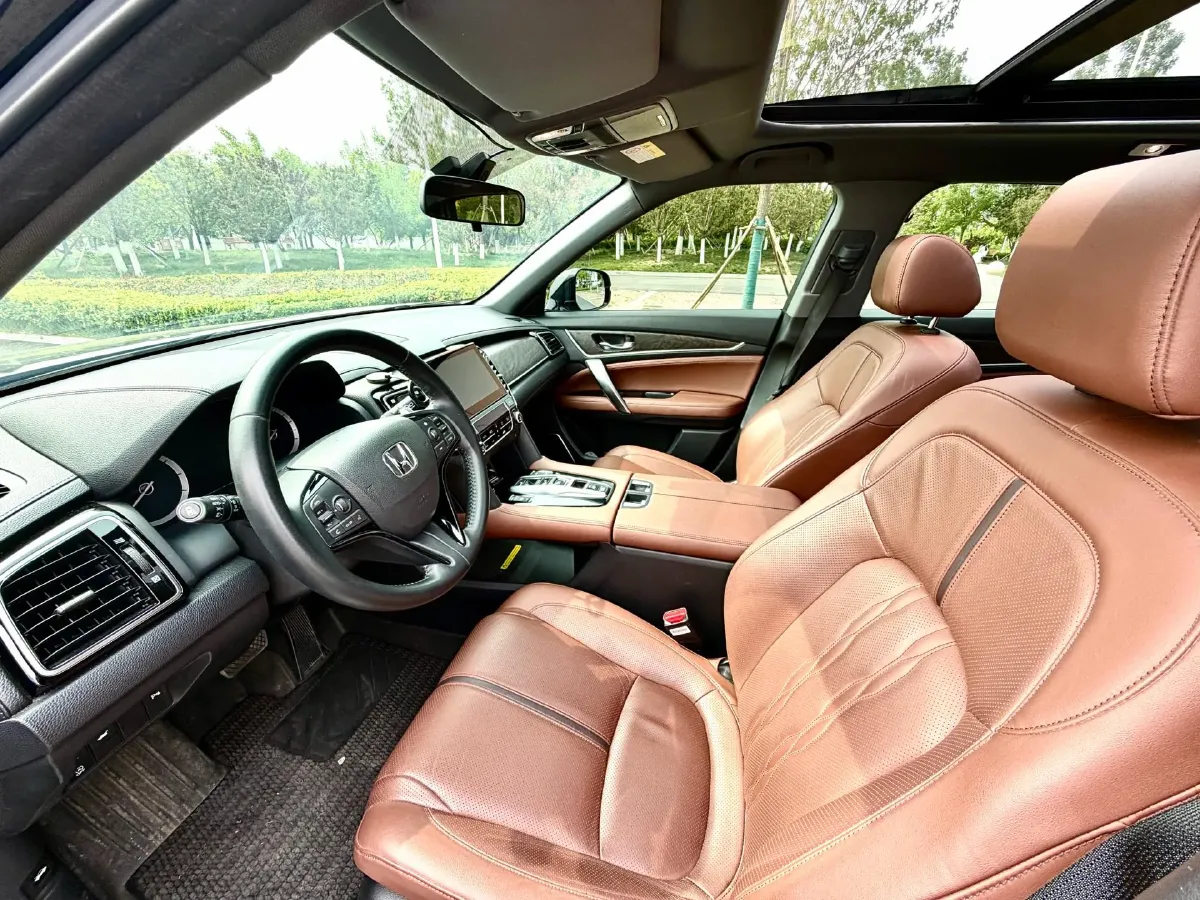 2020 Honda UR-V 2.0T 272HP L4 9AT,autocango,china used car exporter,china ev exporter,chinese used car exporter,chinese used ev exporter