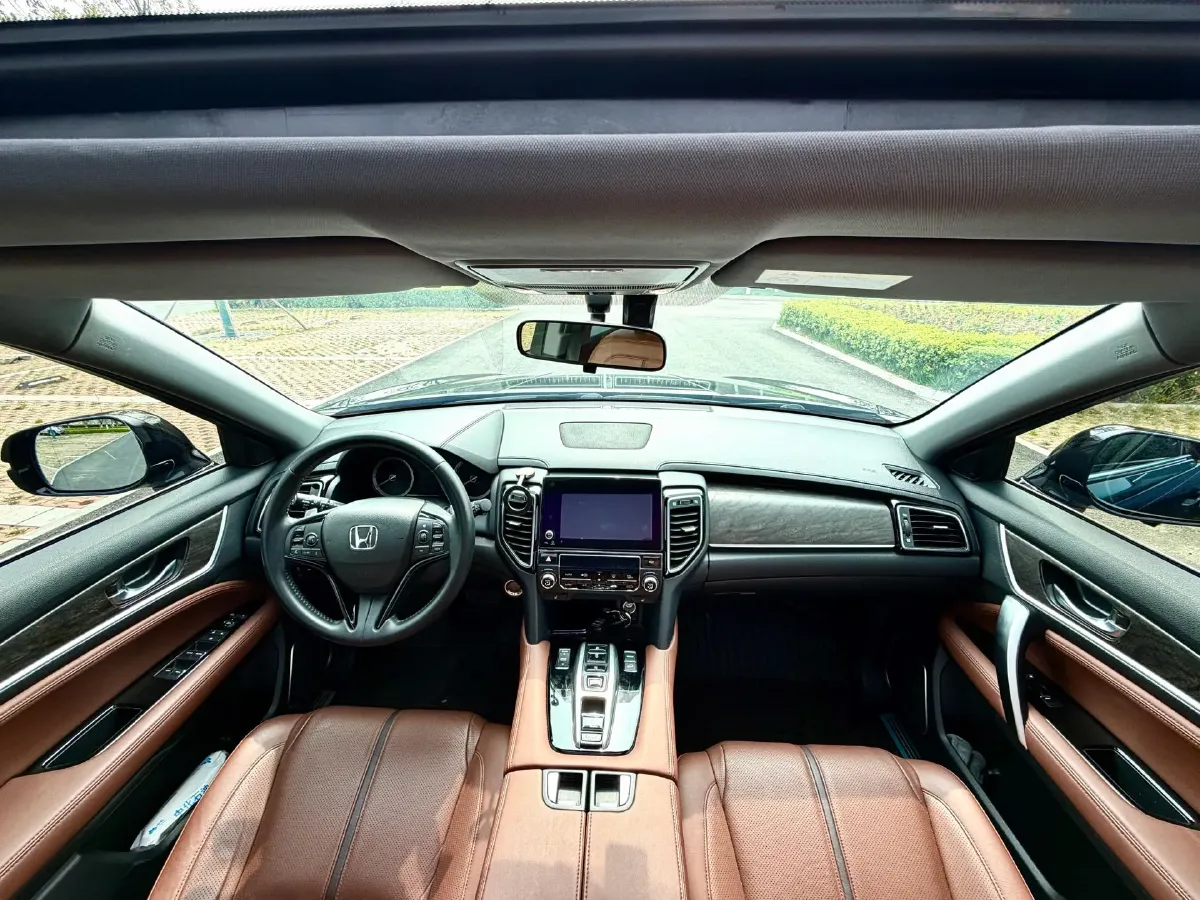 2020 Honda UR-V 2.0T 272HP L4 9AT,autocango,china used car exporter,china ev exporter,chinese used car exporter,chinese used ev exporter