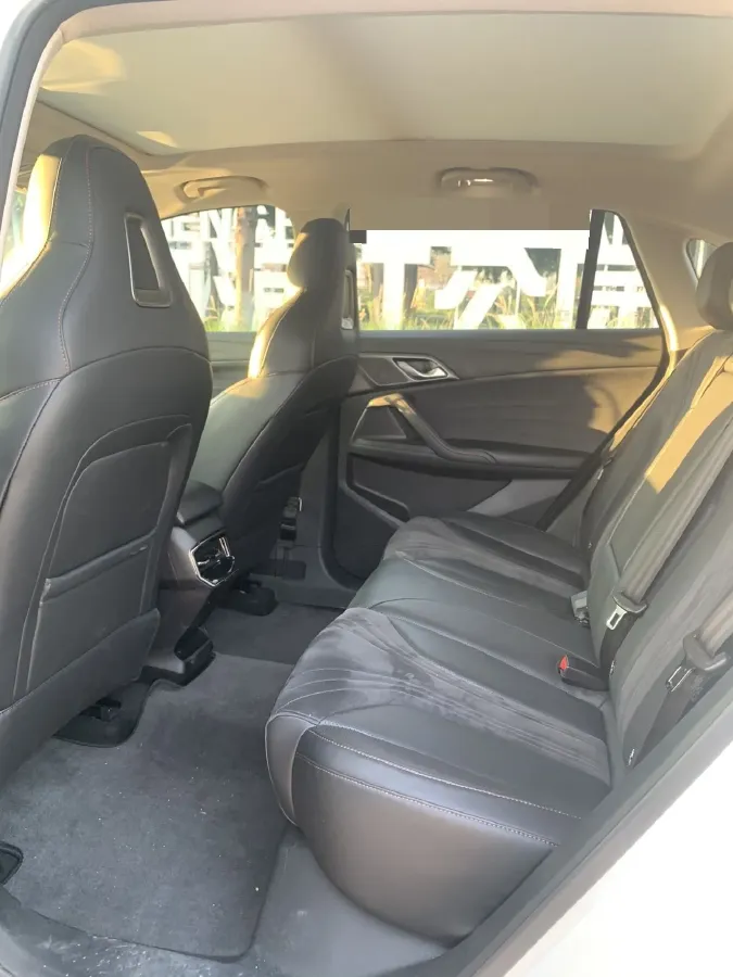 2024 Roewe D5X DMH 1.5T 150HP L4 2DHT PHEV 21.4KWH,autocango,china used car exporter,china ev exporter,chinese used car exporter,chinese used ev exporter