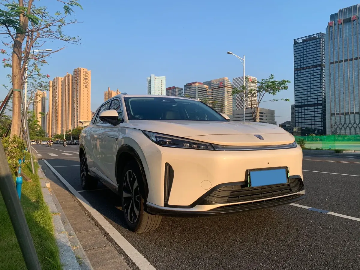 2024 Roewe D5X DMH 1.5T 150HP L4 2DHT PHEV 21.4KWH,autocango,china used car exporter,china ev exporter,chinese used car exporter,chinese used ev exporter