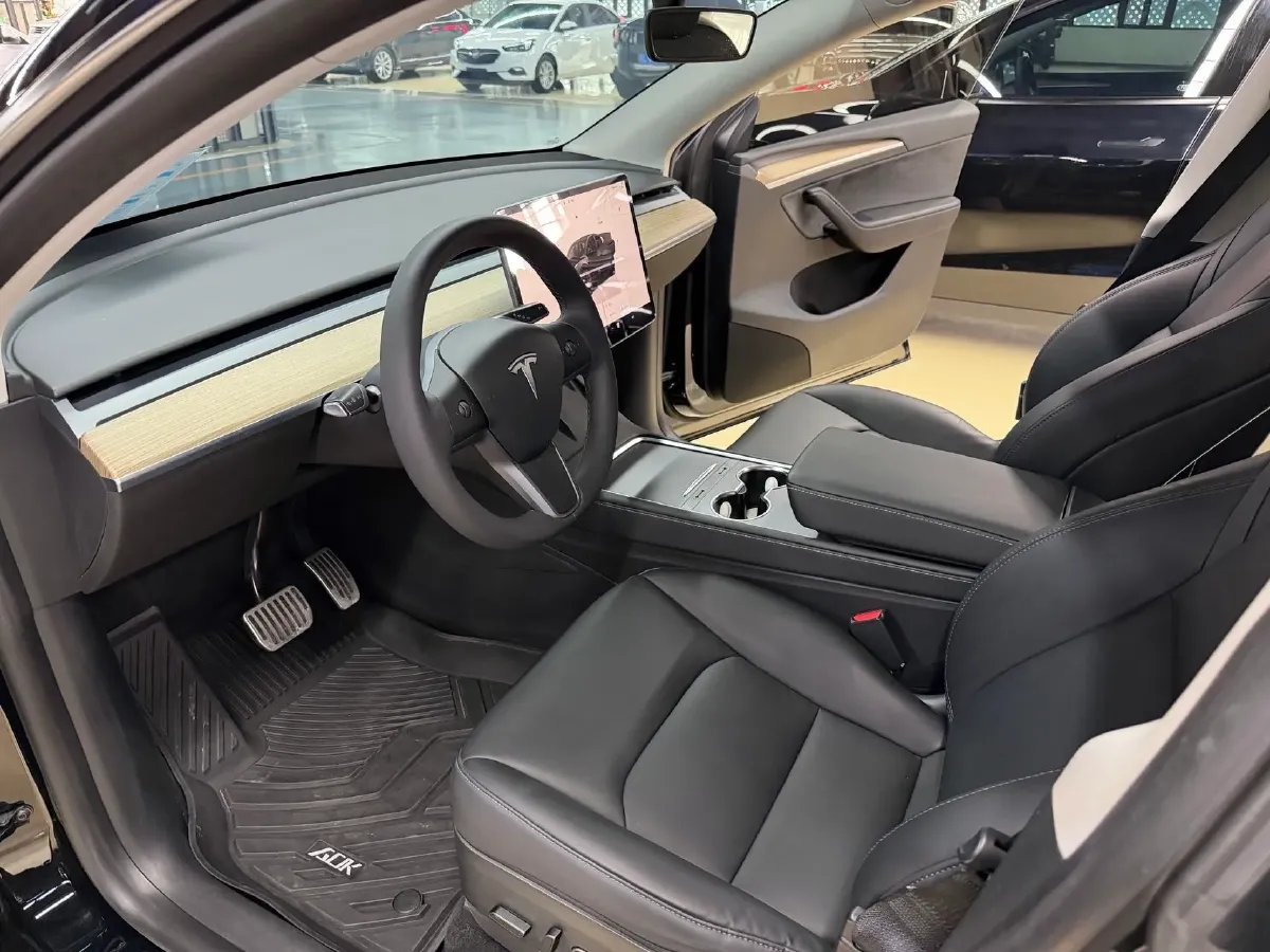 2022 Tesla Model Y BEV 60KWH,autocango,china used car exporter,china ev exporter,chinese used car exporter,chinese used ev exporter