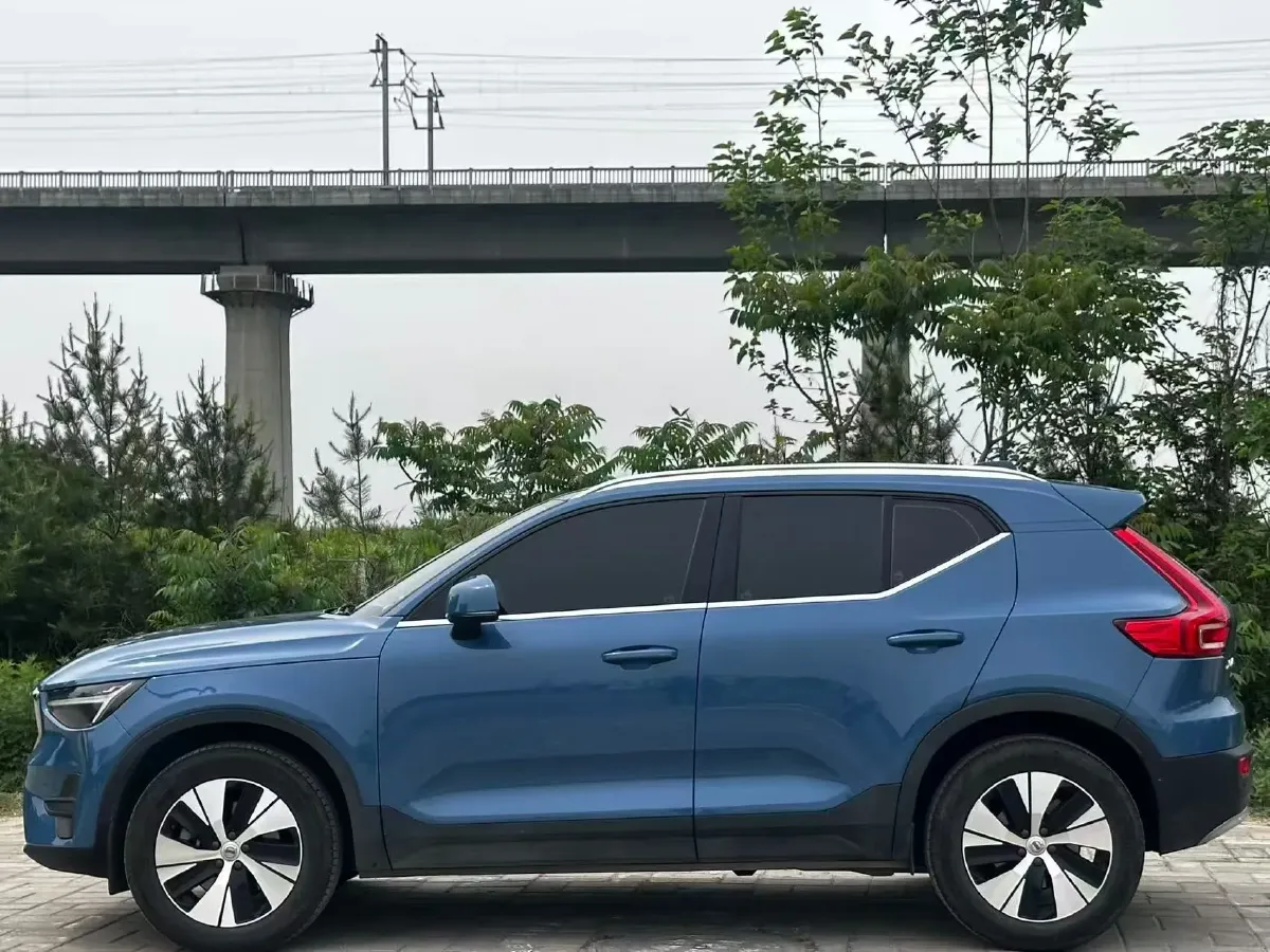 2023 Volvo XC40 2.0T 163HP L4 7DCT,autocango,china used car exporter,china ev exporter,chinese used car exporter,chinese used ev exporter