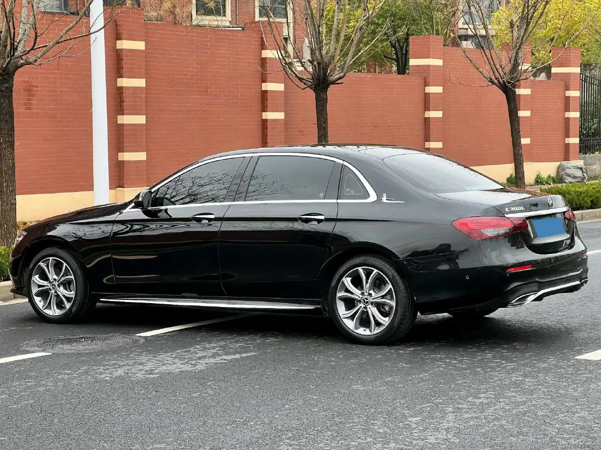 2021 Mercedes-Benz E Class 2.0T 258HP L4 9AT,autocango,china used car exporter,china ev exporter,chinese used car exporter,chinese used ev exporter