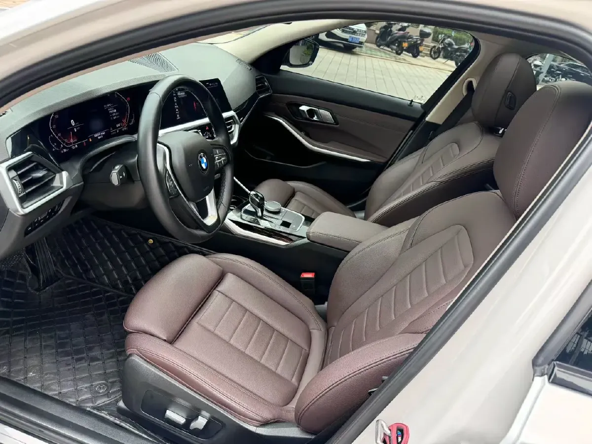 2020 BMW 3 Series 2.0T 156HP L4 8AT,autocango,china used car exporter,china ev exporter,chinese used car exporter,chinese used ev exporter