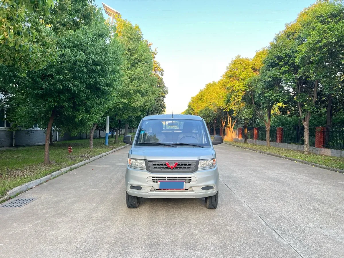 2019 WuLing RongGuang New Truck 1.8L 133HP L4 5MT,autocango,china used car exporter,china ev exporter,chinese used car exporter,chinese used ev exporter
