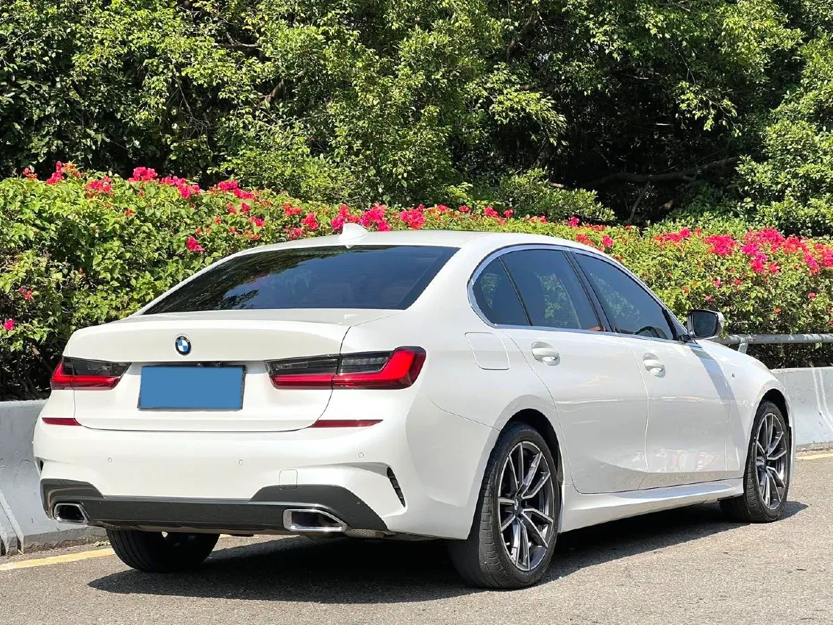 2022 BMW 3 Series 2.0T 184HP L4 8AT,autocango,china used car exporter,china ev exporter,chinese used car exporter,chinese used ev exporter