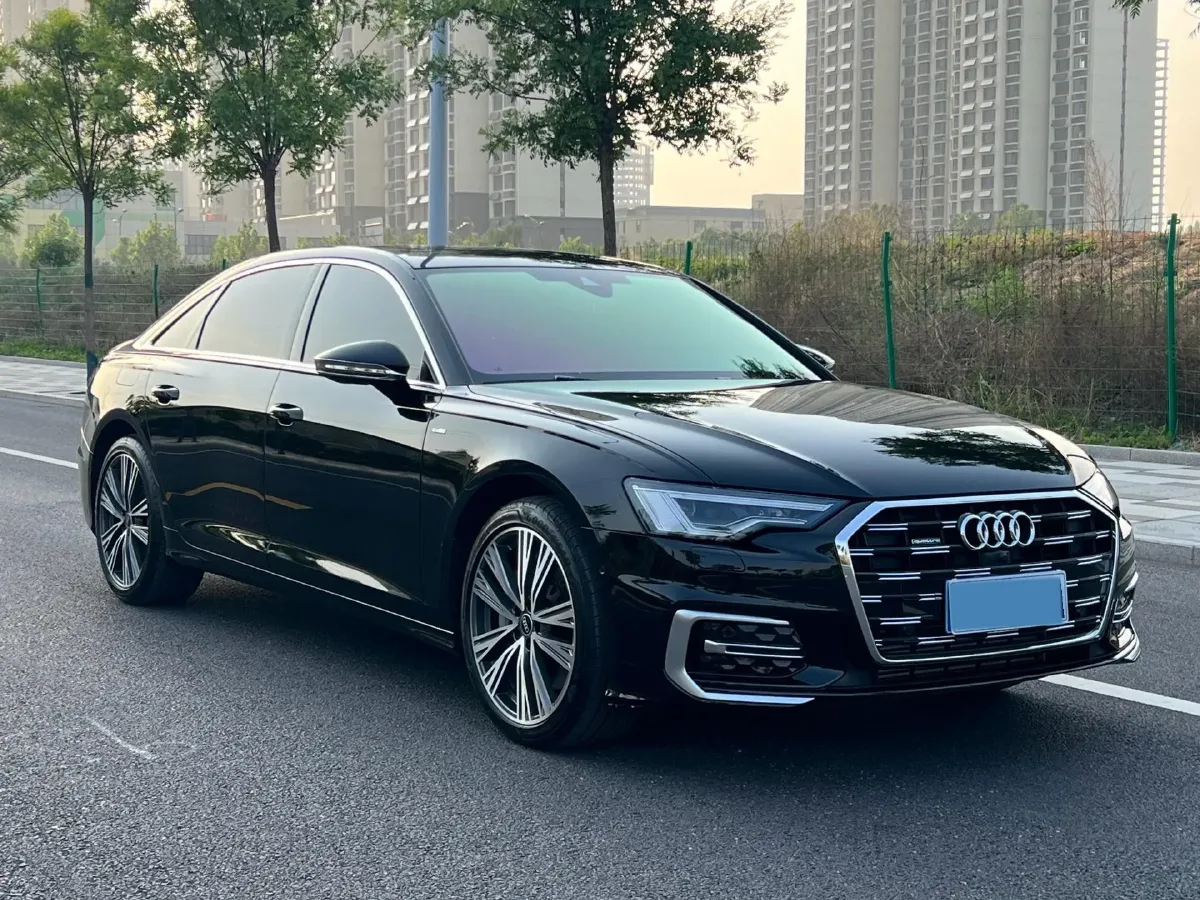 2025 Audi A6L 3.0T 340HP V6 7DCT,autocango,china used car exporter,china ev exporter,chinese used car exporter,chinese used ev exporter