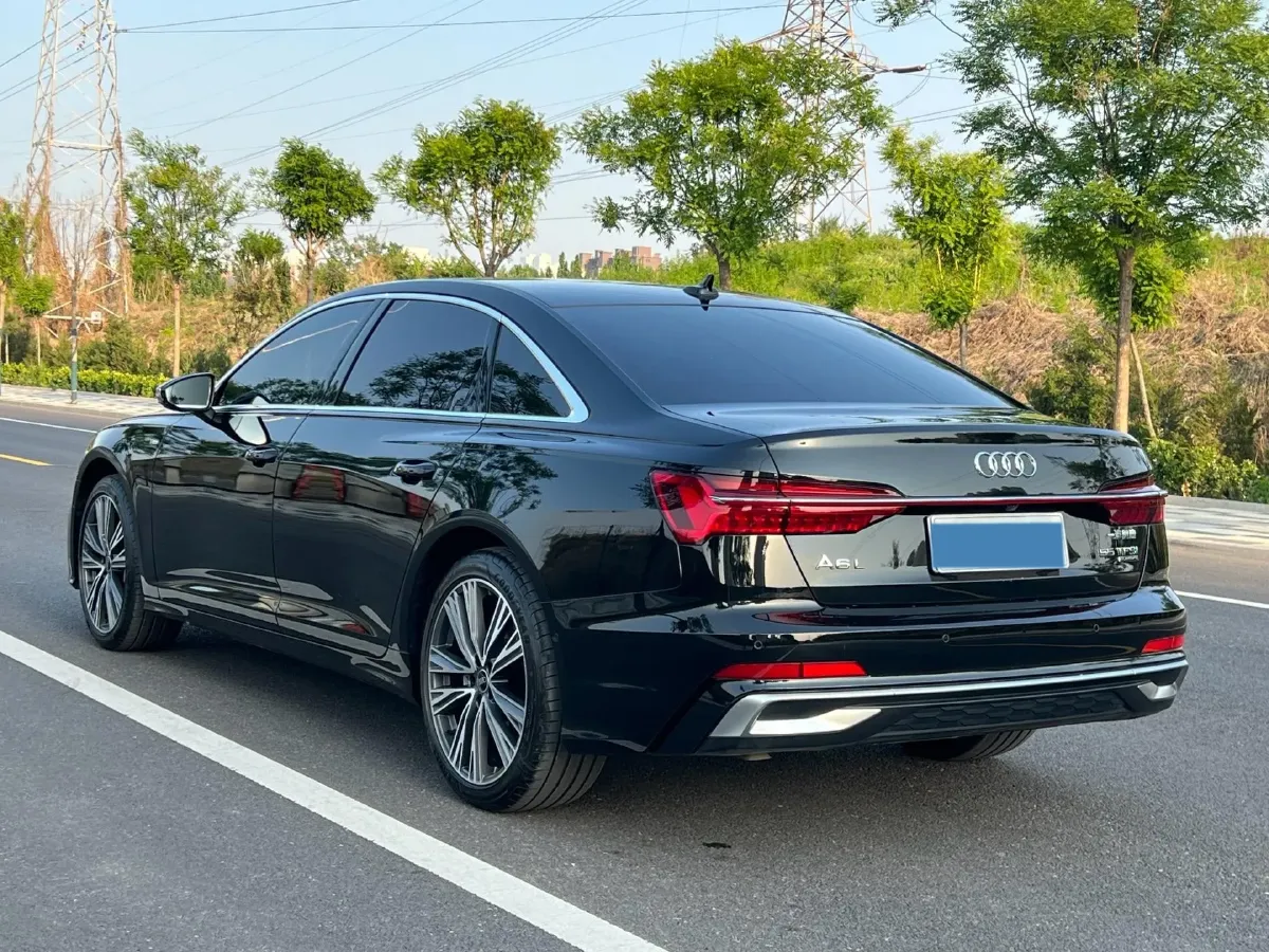 2025 Audi A6L 3.0T 340HP V6 7DCT,autocango,china used car exporter,china ev exporter,chinese used car exporter,chinese used ev exporter