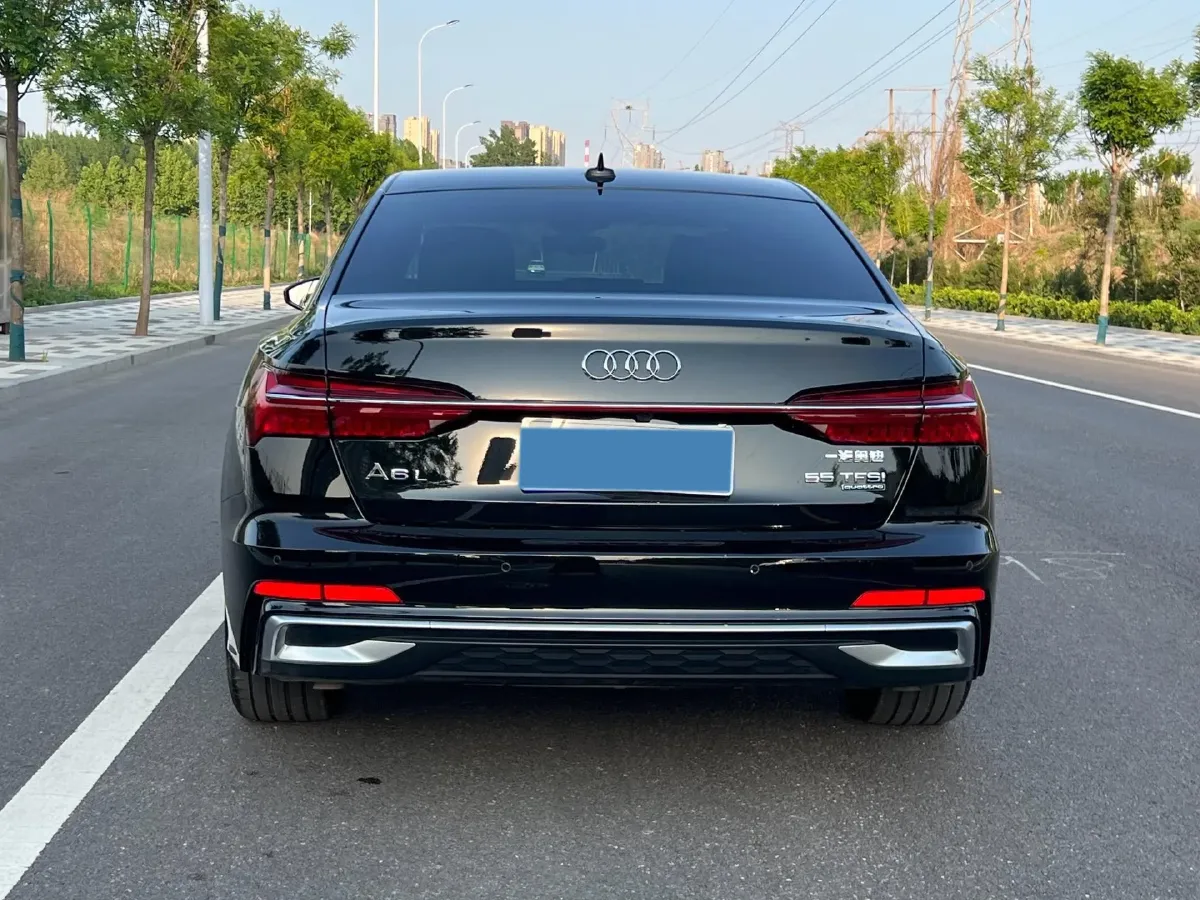 2025 Audi A6L 3.0T 340HP V6 7DCT,autocango,china used car exporter,china ev exporter,chinese used car exporter,chinese used ev exporter