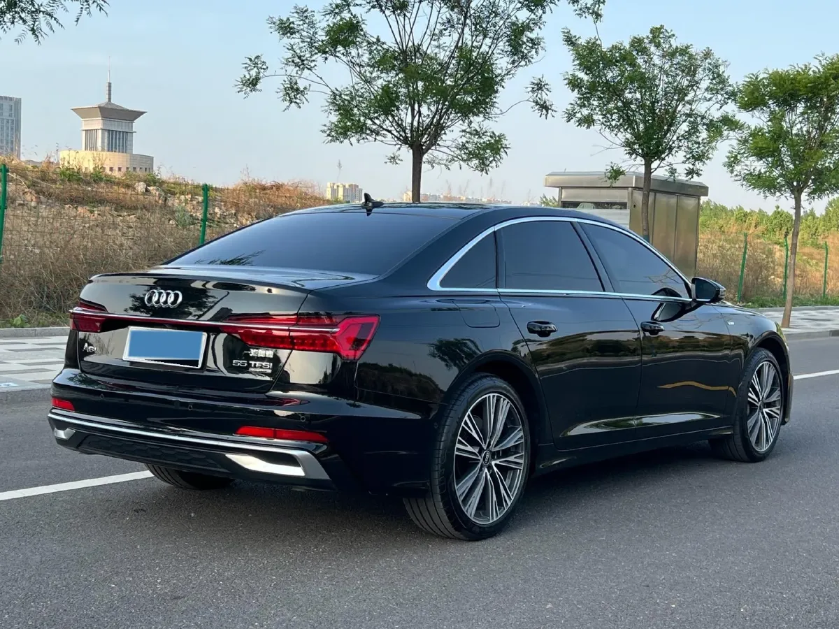 2025 Audi A6L 3.0T 340HP V6 7DCT,autocango,china used car exporter,china ev exporter,chinese used car exporter,chinese used ev exporter