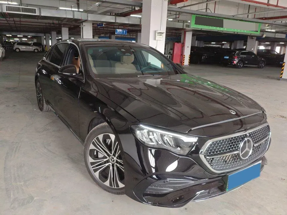 2024 Mercedes-Benz E Class 2.0T 204HP L4 9AT PHEV 25.4KWH,autocango,china used car exporter,china ev exporter,chinese used car exporter,chinese used ev exporter