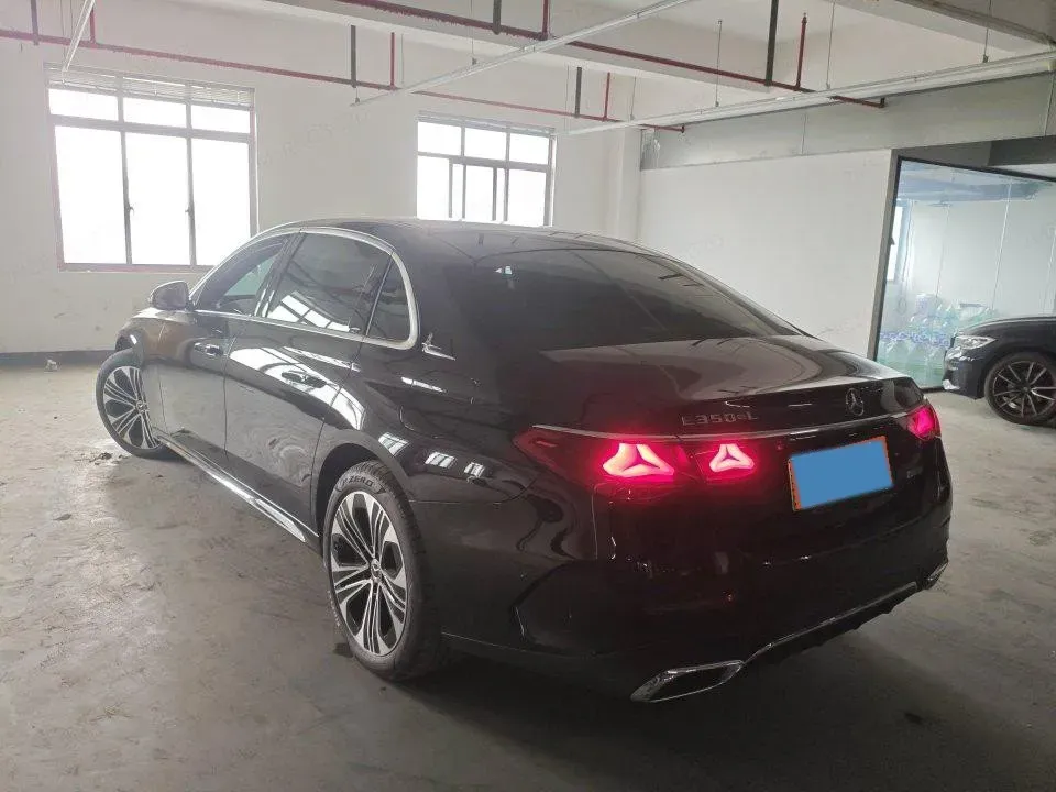 2024 Mercedes-Benz E Class 2.0T 204HP L4 9AT PHEV 25.4KWH,autocango,china used car exporter,china ev exporter,chinese used car exporter,chinese used ev exporter