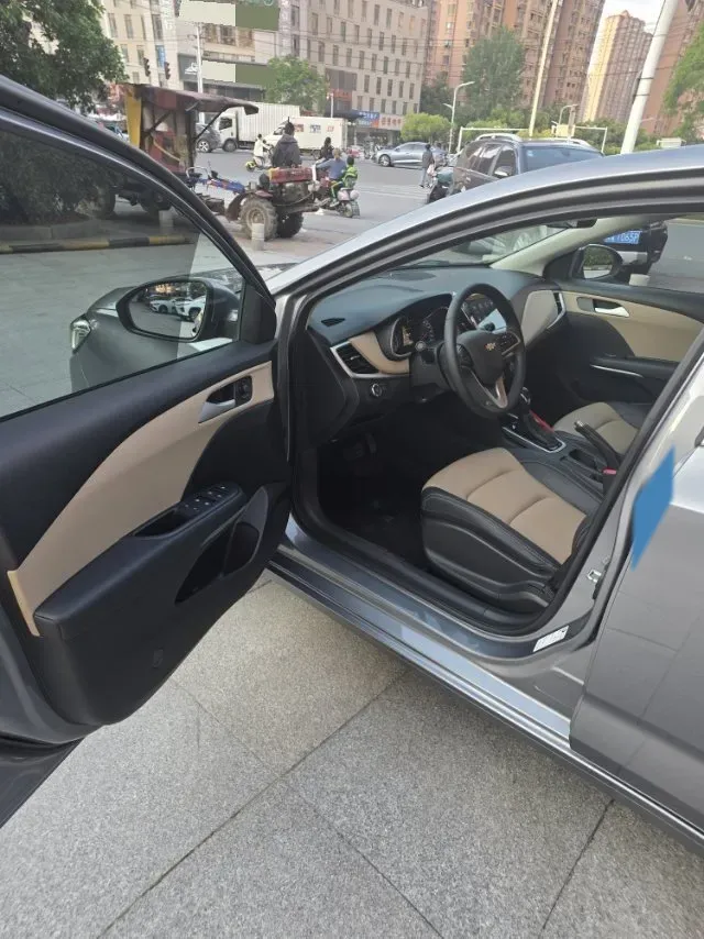 2021 Chevrolet Monza 1.5L 113HP L4 6AT,autocango,china used car exporter,china ev exporter,chinese used car exporter,chinese used ev exporter