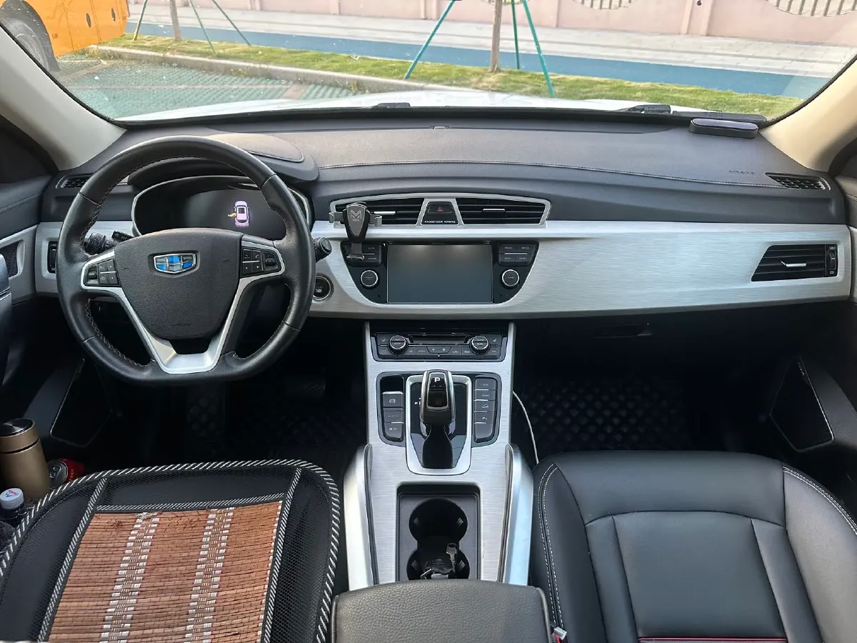 2020 Roewe i6 1.5T 169HP L4 7DCT,autocango,china used car exporter,china ev exporter,chinese used car exporter,chinese used ev exporter