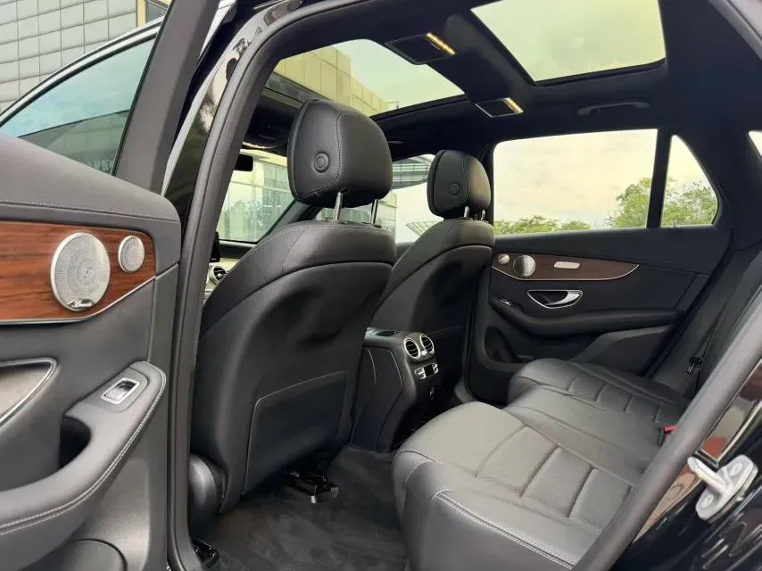 2021 Mercedes-Benz GLC Class 2.0T 258HP L4 9AT,autocango,china used car exporter,china ev exporter,chinese used car exporter,chinese used ev exporter