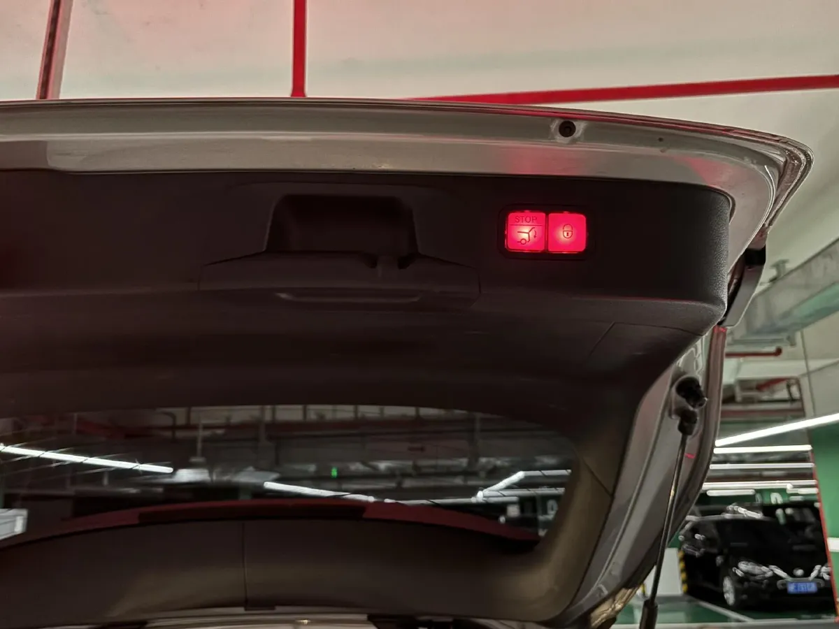 2021 Mercedes-Benz GLC Class 2.0T 258HP L4 9AT,autocango,china used car exporter,china ev exporter,chinese used car exporter,chinese used ev exporter