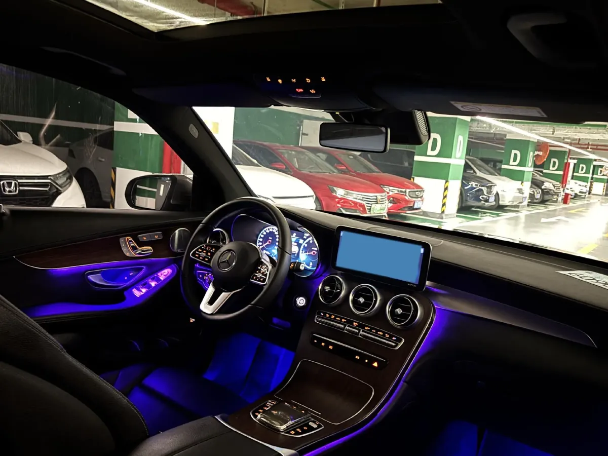 2021 Mercedes-Benz GLC Class 2.0T 258HP L4 9AT,autocango,china used car exporter,china ev exporter,chinese used car exporter,chinese used ev exporter