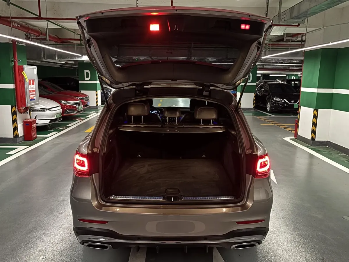 2021 Mercedes-Benz GLC Class 2.0T 258HP L4 9AT,autocango,china used car exporter,china ev exporter,chinese used car exporter,chinese used ev exporter