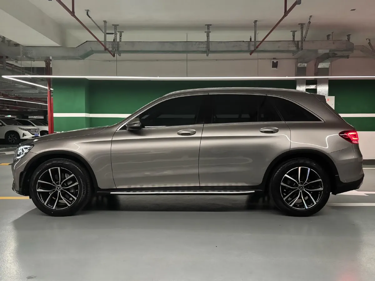 2021 Mercedes-Benz GLC Class 2.0T 258HP L4 9AT,autocango,china used car exporter,china ev exporter,chinese used car exporter,chinese used ev exporter